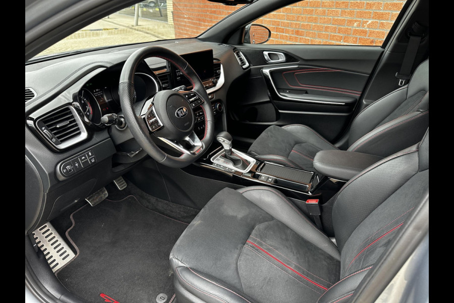 Kia ProCeed 1.6 T-GDi 204pk Automaat GT Navigatie Climate Control Electrische bedienbare achterklep Adaptieve Cruise Control Camera Dab Keyless start