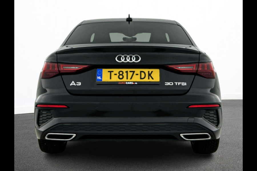 Audi A3 Limousine 30 TFSI S edition Navigatie Apple Carplay/Android Auto Parkeersensoren Adaptive Cruise Control Virtual Cockpit Climate Control Getinte ramen Lichtmetalen velgen