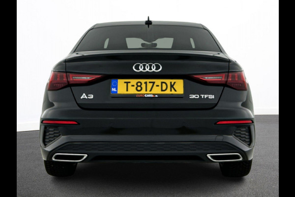 Audi A3 Limousine 30 TFSI S edition Navigatie Apple Carplay/Android Auto Parkeersensoren Adaptive Cruise Control Virtual Cockpit Climate Control Getinte ramen Lichtmetalen velgen
