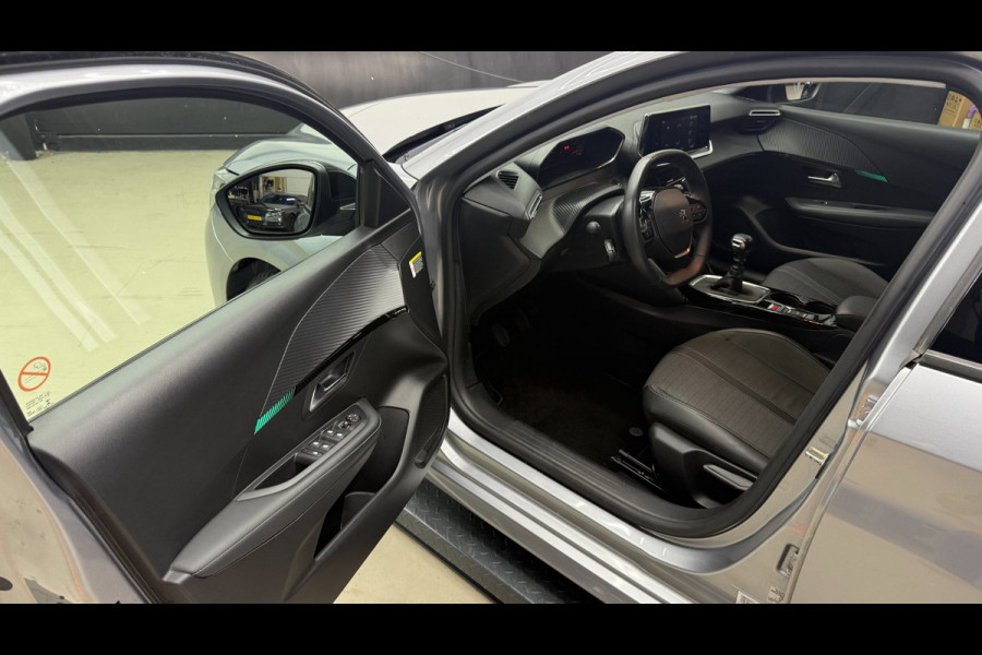 Peugeot 208 1.2 Allure Pack,Apple carplay cruise control