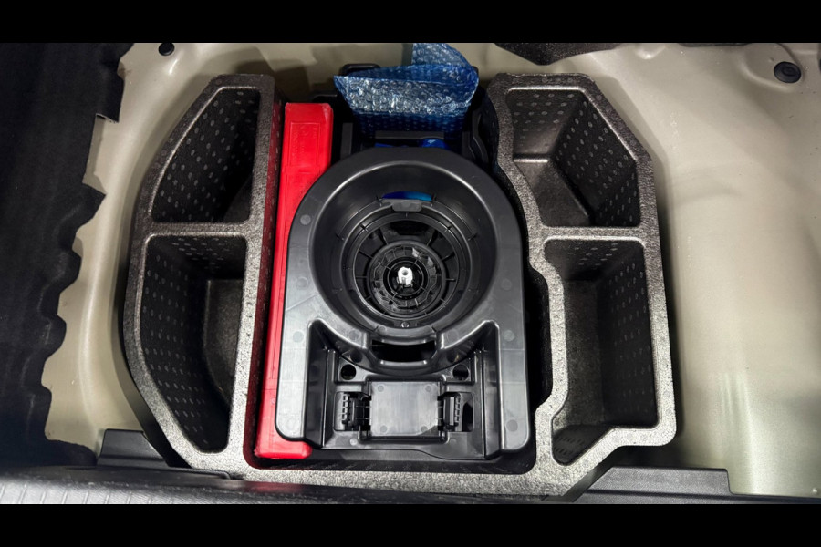 Peugeot 208 1.2 Allure Pack,Apple carplay cruise control