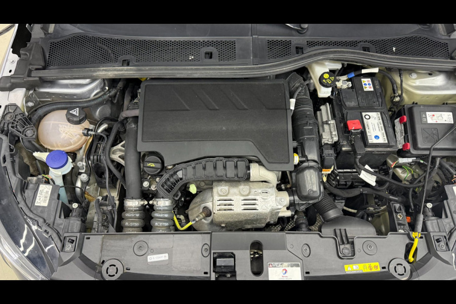 Peugeot 208 1.2 Allure Pack,Apple carplay cruise control