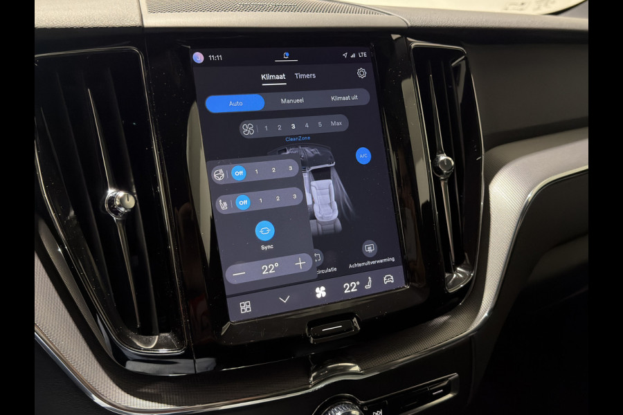 Volvo XC60 2.0 T6 Plug-in hybrid AWD R-Design | Panoramadak | Harman & Kardon Audio | Full LED koplampen