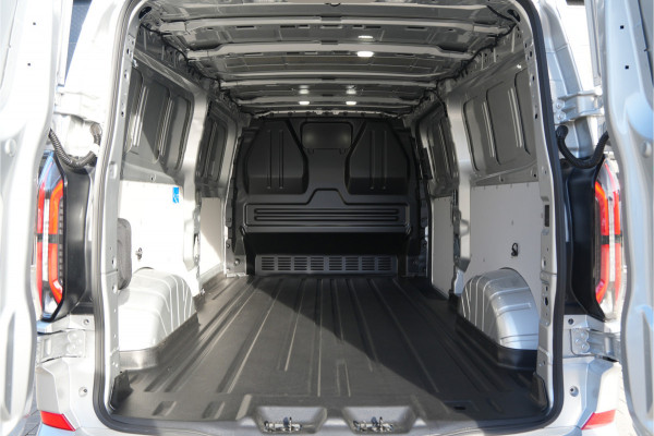 Ford E-Transit Cust. 340 L2H1 Limited 71 kWh 218pk - ACC - 360 Camera - Navigatie - Stoelverwarming - AGR bestuurdersstoel - Blind Spot - Rijklaar