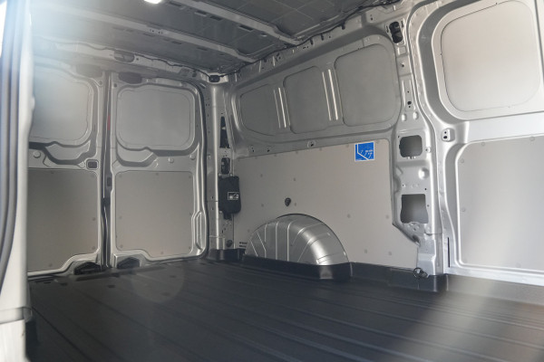 Ford E-Transit Custom 340 L2H1 Limited 71 kWh 218pk - ACC - 360 camera - Navigatie - Stoelverwarming - AGR bestuurdersstoel - Blind Spot - Rijklaar