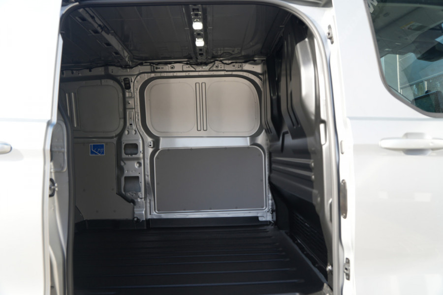 Ford E-Transit Custom 340 L2H1 Limited 71 kWh 218pk - ACC - 360 camera - Navigatie - Stoelverwarming - AGR bestuurdersstoel - Blind Spot - Rijklaar