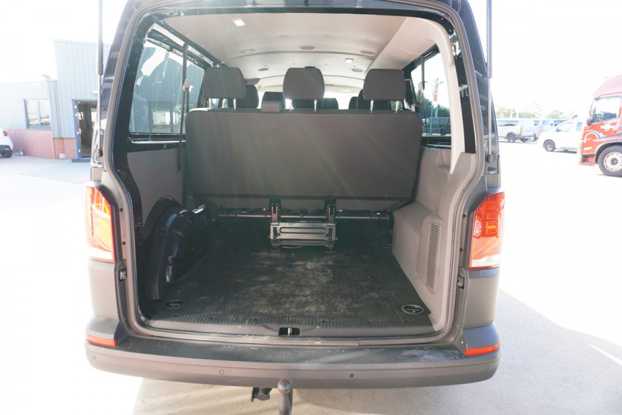 Volkswagen Transporter Kombi 2.0 TDI 150PK L2H1 9 Persoons nr. V120 | Airco | Cruise | Navi | trekhaak