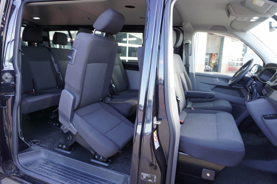 Volkswagen Transporter Kombi 2.0 TDI 150PK L2H1 9 Persoons nr. V120 | Airco | Cruise | Navi | trekhaak