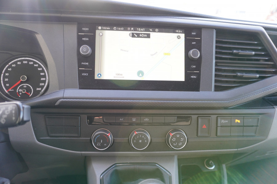Volkswagen Transporter Kombi 2.0 TDI 150PK L2H1 9 Persoons nr. V120 | Airco | Cruise | Navi | trekhaak