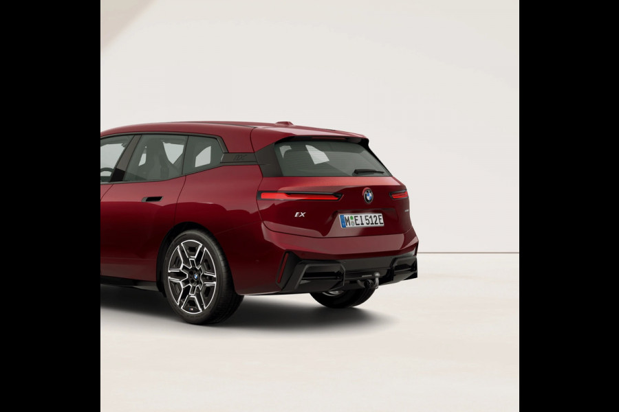 BMW iX xDrive60 - M-Sport - Trekhaak - ACC - 112Wh - Memoryzetels