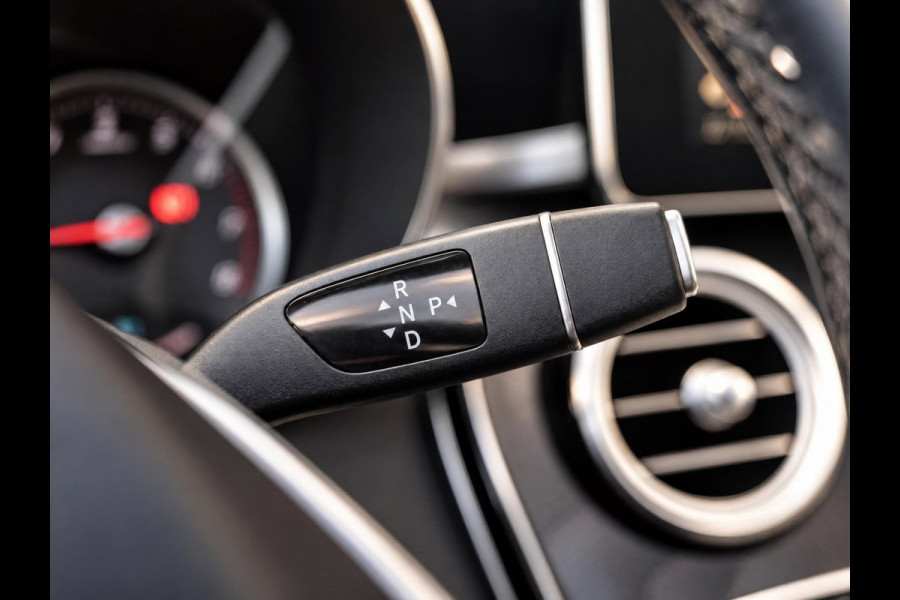 Mercedes-Benz GLC Coupé 350e 4MATIC Premium Plus AMG Night | Luchtvering | Burmester | Pano | Ventilatie