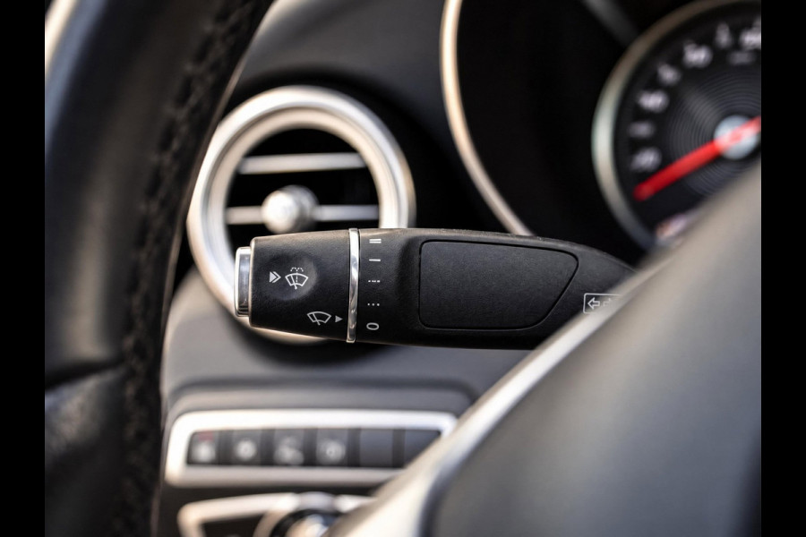 Mercedes-Benz GLC Coupé 350e 4MATIC Premium Plus AMG Night | Luchtvering | Burmester | Pano | Ventilatie