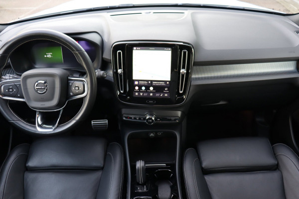 Volvo XC40 Recharge P8 AWD R-Design Org.NL Parelmoer el.trekhaak leer+vw el.klep camera SOH 91,64%