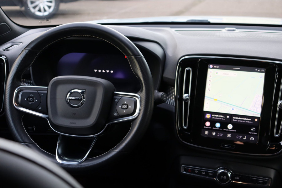 Volvo XC40 Recharge P8 AWD R-Design Org.NL Parelmoer el.trekhaak leer+vw el.klep camera SOH 91,64%
