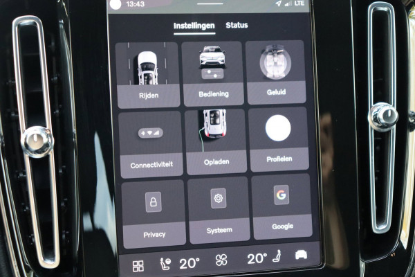 Volvo XC40 Recharge P8 AWD R-Design Org.NL Parelmoer el.trekhaak leer+vw el.klep camera SOH 91,64%
