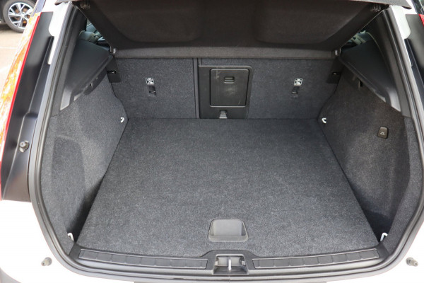 Volvo XC40 Recharge P8 AWD R-Design Org.NL Parelmoer el.trekhaak leer+vw el.klep camera SOH 91,64%