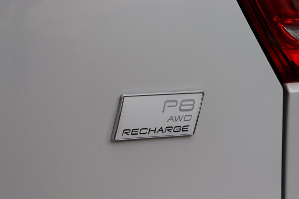 Volvo XC40 Recharge P8 AWD R-Design Org.NL Parelmoer el.trekhaak leer+vw el.klep camera SOH 91,64%