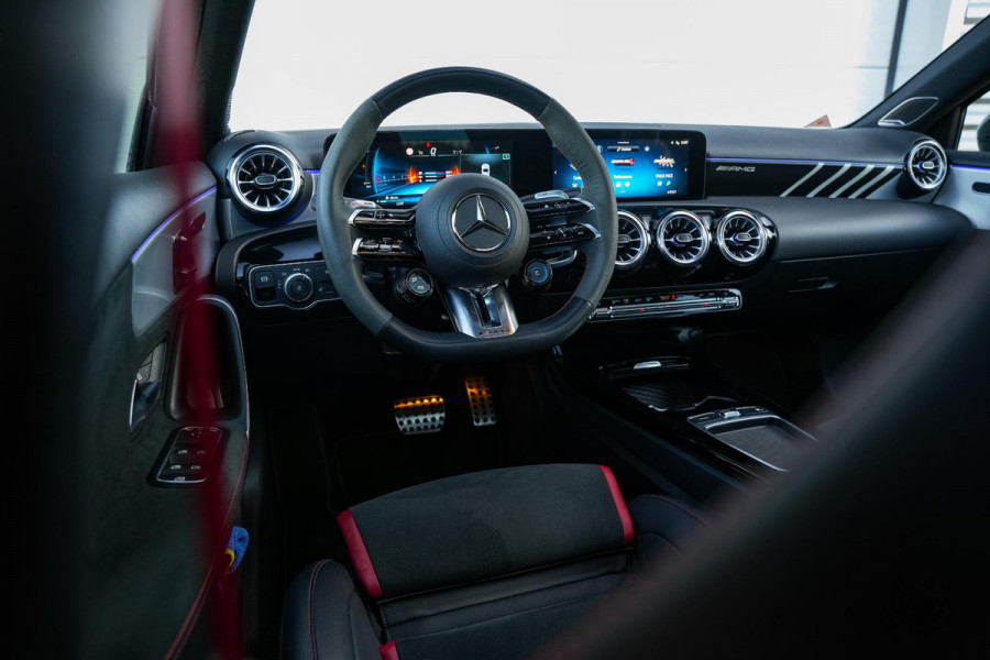 Mercedes-Benz A-Klasse AMG 45 S 4MATIC+ Burmester Aero Schaalstoelen 360 Camera Memory Stoelen HUD 422PK!