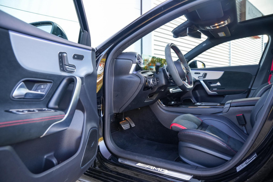 Mercedes-Benz A-Klasse AMG 45 S 4MATIC+ Burmester Aero Schaalstoelen 360 Camera Memory Stoelen HUD 422PK!