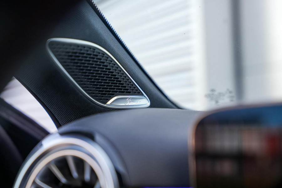 Mercedes-Benz A-Klasse AMG 45 S 4MATIC+ Burmester Aero Schaalstoelen 360 Camera Memory Stoelen HUD 422PK!
