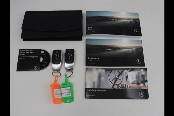 Mercedes-Benz EQB 300 4MATIC AMG Line 67 kWh | SOH 94,7% | Panoramadak | Half leder | Memory | Stoelverwarming | Cruise control | Head-up | 360 Camera | Sfeerverlichting