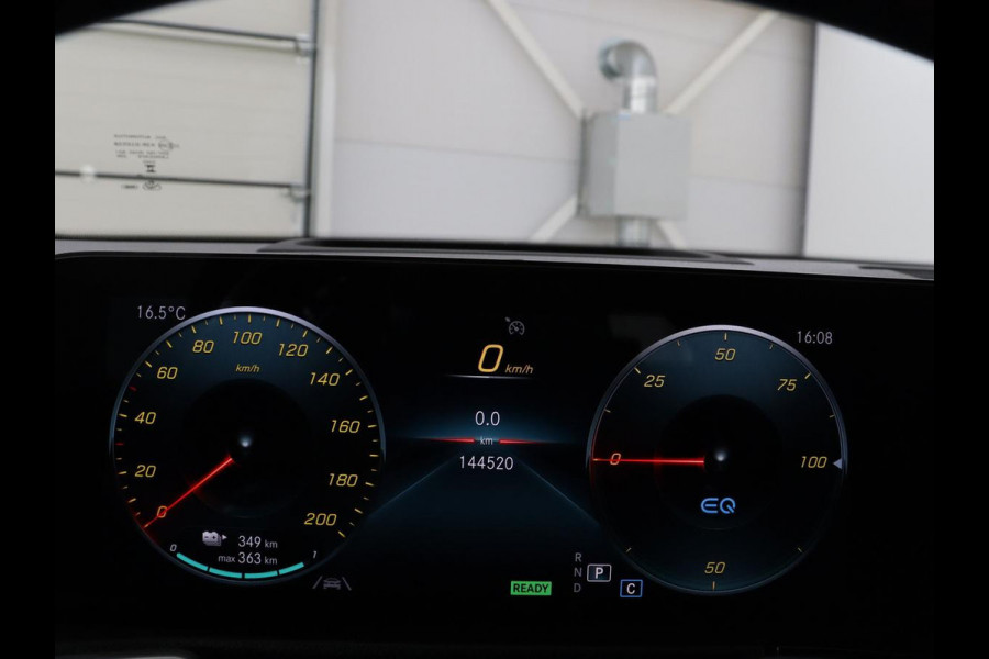 Mercedes-Benz EQB 300 4MATIC AMG Line 67 kWh | SOH 94,7% | Panoramadak | Half leder | Memory | Stoelverwarming | Cruise control | Head-up | 360 Camera | Sfeerverlichting