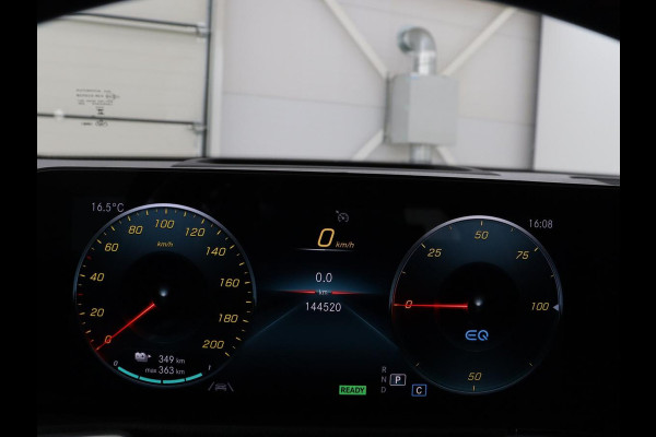 Mercedes-Benz EQB 300 4MATIC AMG Line 67 kWh | SOH 94,7% | Panoramadak | Half leder | Memory | Stoelverwarming | Cruise control | Head-up | 360 Camera | Sfeerverlichting