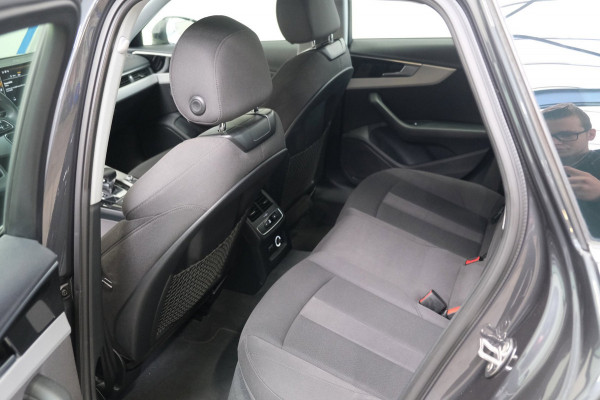 Audi A4 Avant 35 TFSI Launch edition Business Automaat - Airco, Cruise, Navi, PDC, Trekhaak.