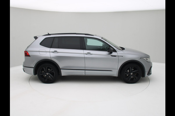 Volkswagen Tiguan Allspace 1.5 TSI R-Line 7p. Pano, Trekhaak, Stoelverwarming/ventilatie