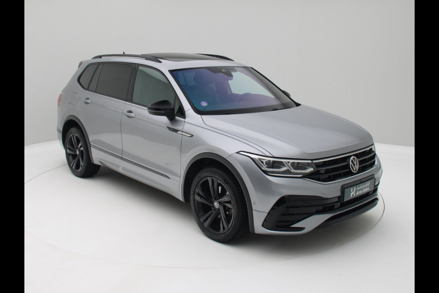 Volkswagen Tiguan Allspace 1.5 TSI R-Line 7p. Pano, Trekhaak, Stoelverwarming/ventilatie