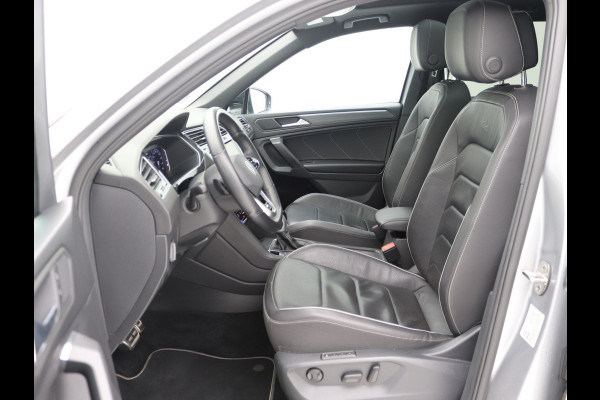 Volkswagen Tiguan Allspace 1.5 TSI R-Line 7p. Pano, Trekhaak, Stoelverwarming/ventilatie