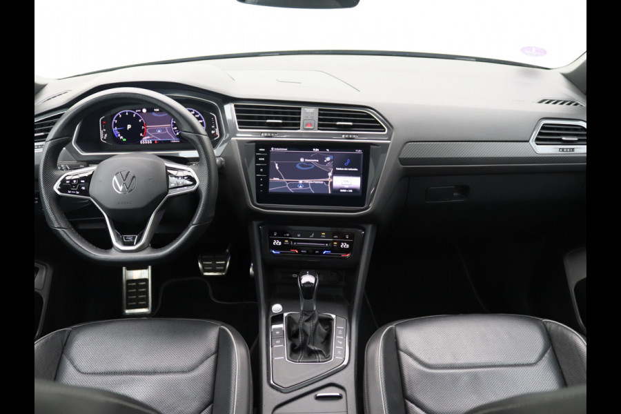 Volkswagen Tiguan Allspace 1.5 TSI R-Line 7p. Pano, Trekhaak, Stoelverwarming/ventilatie