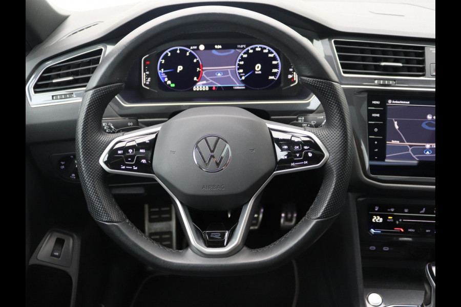 Volkswagen Tiguan Allspace 1.5 TSI R-Line 7p. Pano, Trekhaak, Stoelverwarming/ventilatie