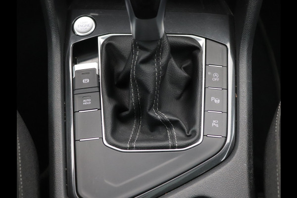 Volkswagen Tiguan Allspace 1.5 TSI R-Line 7p. Pano, Trekhaak, Stoelverwarming/ventilatie