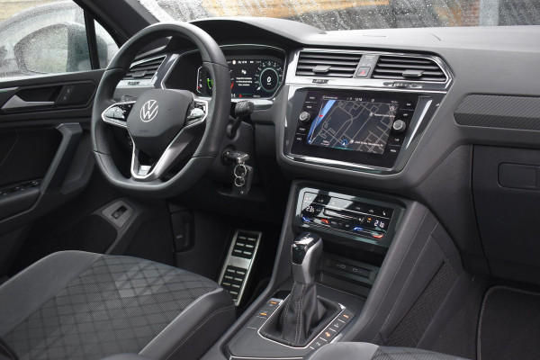 Volkswagen Tiguan 1.4 TSI eHybrid 3X R-Line Pano HUD Camera Trekhaak