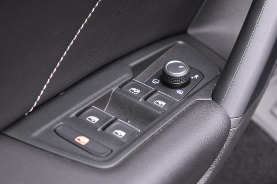 Volkswagen Tiguan 1.4 TSI eHybrid 3X R-Line Pano HUD Camera Trekhaak