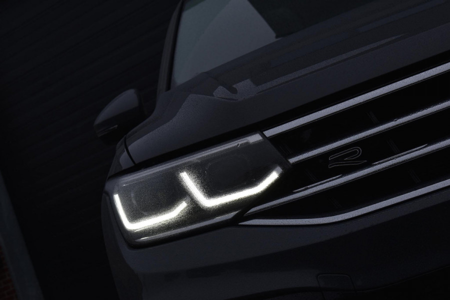 Volkswagen Tiguan 1.4 TSI eHybrid 3X R-Line Pano HUD Camera Trekhaak