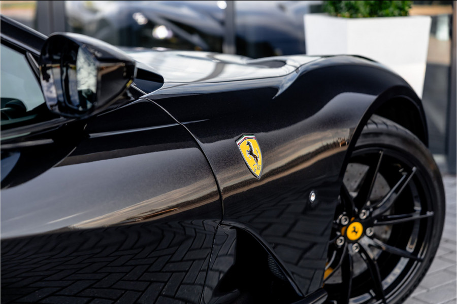 Ferrari 812 GTS 6.5 V12 HELE - Incl BTW | Nero Daytona | Lift | Carbon Seats | Passenger Display | JBL | ADAS Pack