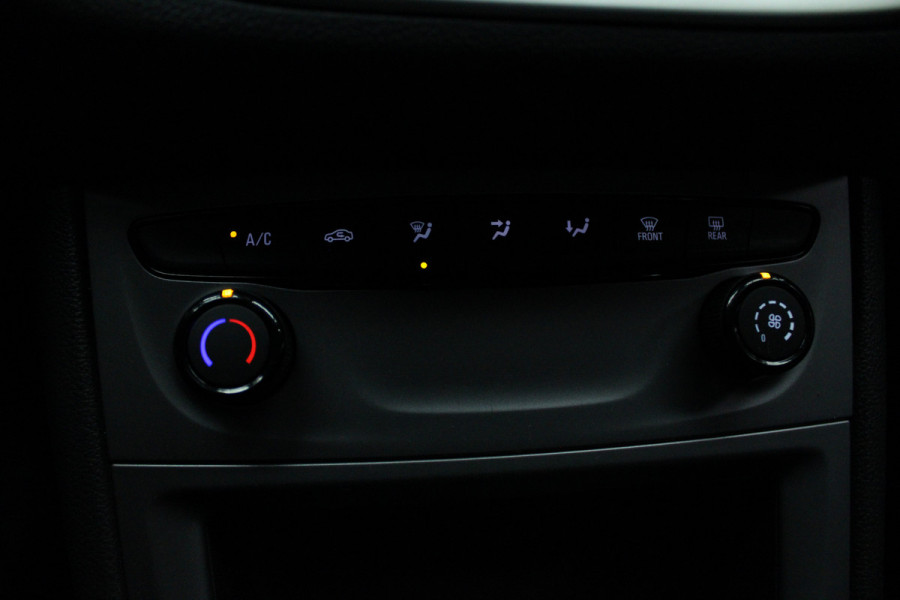 Opel Astra Sports Tourer 1.2 T Navi Airco Cruise PDC BTWauto Sportstoelen Carplay 1e eigenaar