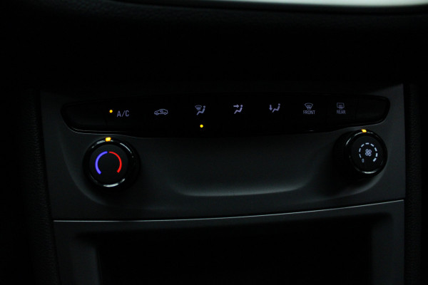 Opel Astra Sports Tourer 1.2 T Navi Airco Cruise PDC BTWauto Sportstoelen Carplay 1e eigenaar