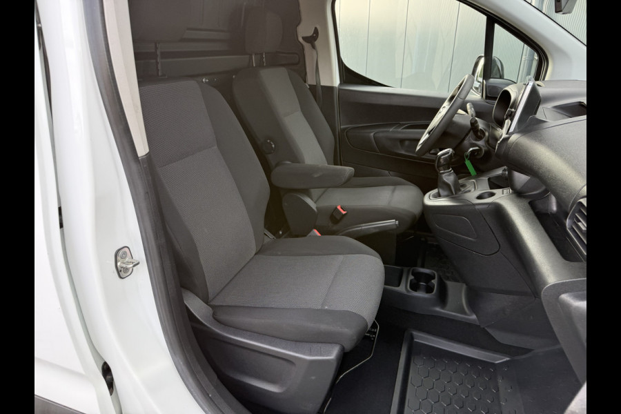 Opel Combo 1.5D 102 PK / L1H1 / 1e EIG. / TREKHAAK / BOTT INRICHTING / CAMERA / CARPLAY / AIRCO