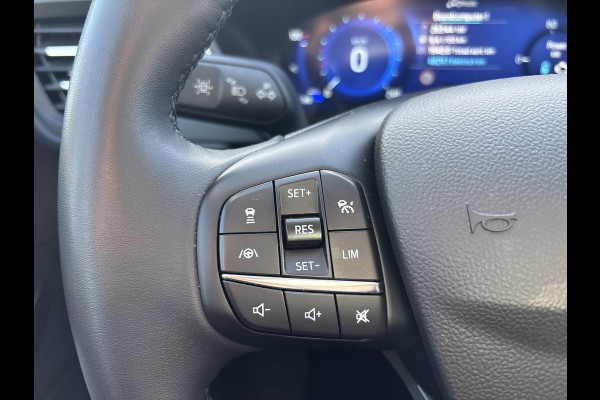 Ford Kuga 2.5 PHEV Titanium 225pk Adaptieve Cruise | Stoelverwarming | Head up Display | Achteruitrijcamera