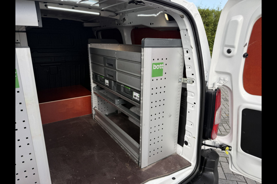 Opel Combo 1.5D 102 PK / L2H1 / 1e EIG. / BOTT INRICHTING / AIRCO / CRUISE / APPLE CARPLAY / ANDROID AUTO