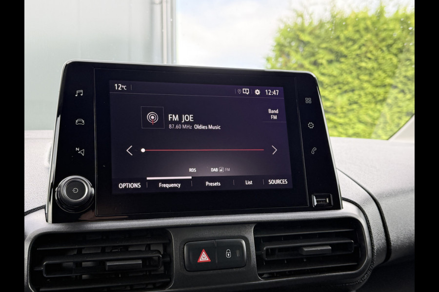 Opel Combo 1.5D 102 PK / L2H1 / 1e EIG. / BOTT INRICHTING / AIRCO / CRUISE / APPLE CARPLAY / ANDROID AUTO