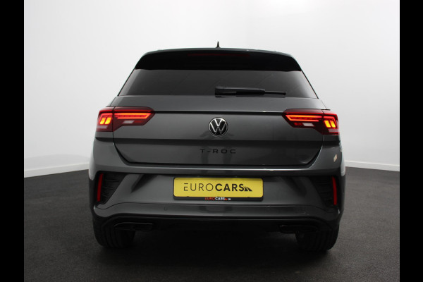 Volkswagen T-Roc 1.5 TSI DSG R-Line + Design pakket Black Automaat Climate control Stoelverwarming Stuurverwarming Parkeersensoren LED Adaptieve cruise control Camera Panorama dak Navigatie Apple Carplay/Android Auto Climate control
