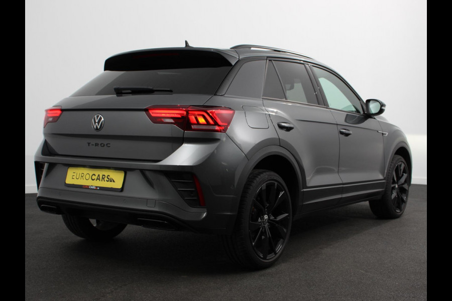 Volkswagen T-Roc 1.5 TSI DSG R-Line + Design pakket Black Automaat Climate control Stoelverwarming Stuurverwarming Parkeersensoren LED Adaptieve cruise control Camera Panorama dak Navigatie Apple Carplay/Android Auto Climate control