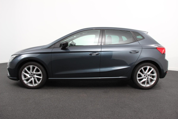 Seat Ibiza 1.0 TSI 110 pk DSG FR Navigatie Apple Carplay/Android Auto Adaptieve Cruise Control Parkeersensoren Camera Virtual Cockpit Stoelverwarming Full LED Privacy Glass