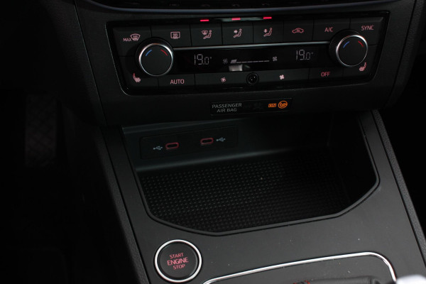 Seat Ibiza 1.0 TSI 110 pk DSG FR Navigatie Apple Carplay/Android Auto Adaptieve Cruise Control Parkeersensoren Camera Virtual Cockpit Stoelverwarming Full LED Privacy Glass