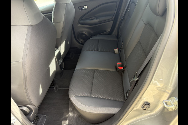 Nissan Juke 1.6 Hybrid N-Connecta Automaat / Camera / Keyless / Carplay /  Stoel- & Stuurverwarming