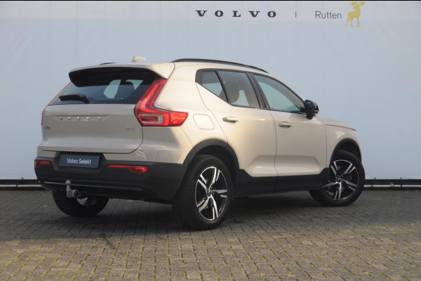 Volvo XC40 B3 177PK Automaat Plus Dark / Trekhaak / Navigatie / Adaptive Cruise / BLIS/ Harman Kardon / Stuur- & Stoelverwarming / Elektrische achterklep / Achteruitrijcamera / Elektrische stoelverst. met geheugen